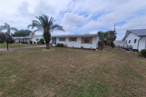 Villa ou maison à vendre à Sun City Center, Floride: 2 chambres, 117.61 m2 № 1911059 - photo 3