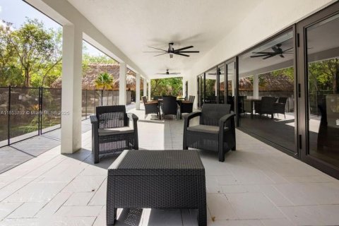 Casa en venta en Homestead, Florida, 6 dormitorios, 282.98 m2 № 2015619 - foto 13