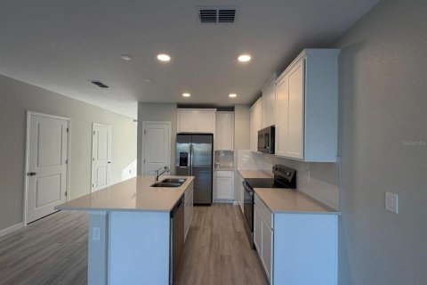 Adosado en alquiler en Orlando, Florida, 3 dormitorios, 128.11 m2 № 2096800 - foto 4