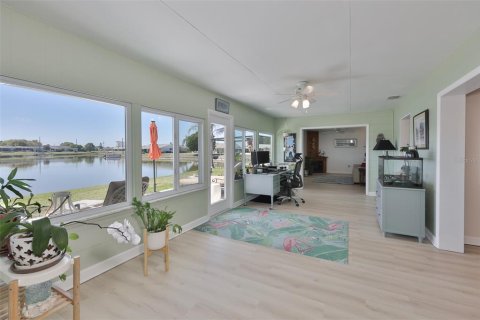 Villa ou maison à vendre à Sun City Center, Floride: 3 chambres, 181.25 m2 № 2216615 - photo 4