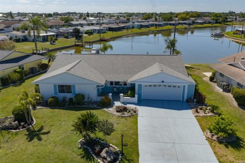 Villa ou maison à vendre à Sun City Center, Floride: 3 chambres, 181.25 m2 № 2216615 - photo 2