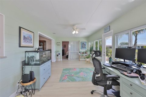 Villa ou maison à vendre à Sun City Center, Floride: 3 chambres, 181.25 m2 № 2216615 - photo 13