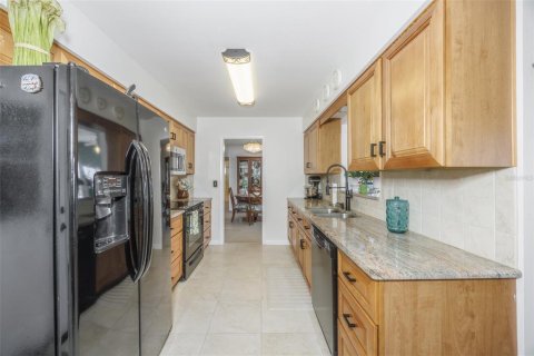 Villa ou maison à vendre à Sun City Center, Floride: 3 chambres, 181.25 m2 № 2216615 - photo 18