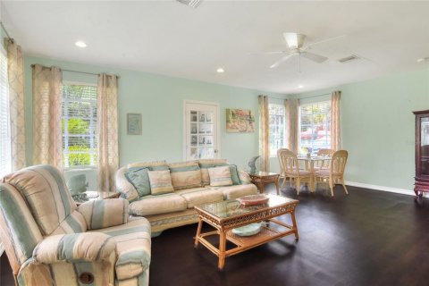 Casa en venta en Lakeland, Florida, 3 dormitorios, 136.75 m2 № 1919650 - foto 11