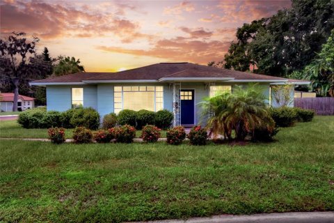 Casa en venta en Lakeland, Florida, 3 dormitorios, 136.75 m2 № 1919650 - foto 1