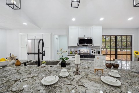 Casa en venta en New Port Richey, Florida, 3 dormitorios, 166.39 m2 № 1733232 - foto 14