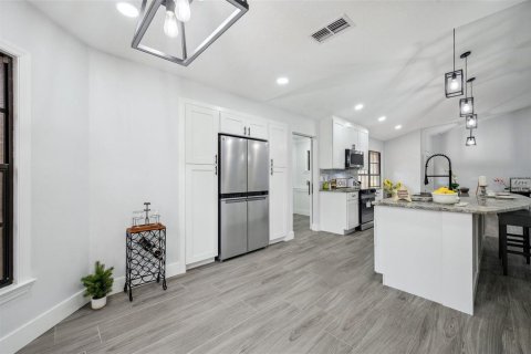 Casa en venta en New Port Richey, Florida, 3 dormitorios, 166.39 m2 № 1733232 - foto 22