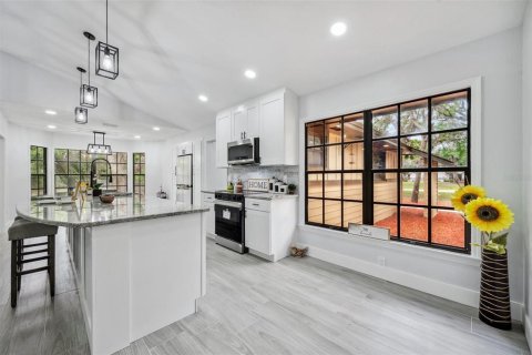 Casa en venta en New Port Richey, Florida, 3 dormitorios, 166.39 m2 № 1733232 - foto 10