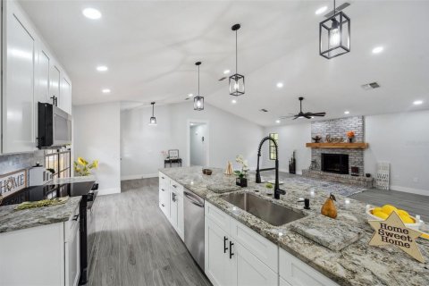 Casa en venta en New Port Richey, Florida, 3 dormitorios, 166.39 m2 № 1733232 - foto 18
