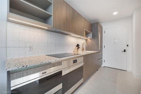 Condominio en venta en Miami, Florida, 1 dormitorio, 46.82 m2 № 1768305 - foto 12