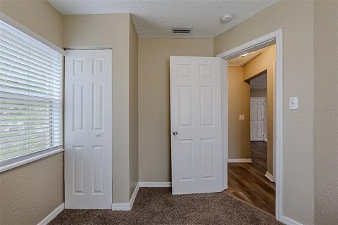 House in Tampa, Florida 3 bedrooms, 85.28 sq.m. № 2150753 - photo 22