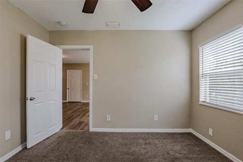 House in Tampa, Florida 3 bedrooms, 85.28 sq.m. № 2150753 - photo 14
