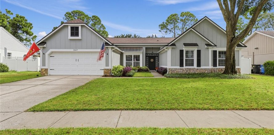 Villa ou maison à Odessa, Floride 4 chambres, 236.25 m2 № 2388550