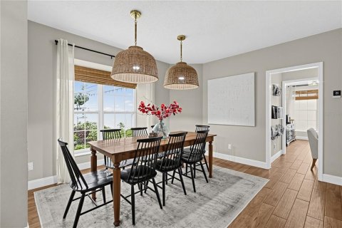Villa ou maison à vendre à Odessa, Floride: 4 chambres, 236.25 m2 № 2388550 - photo 4