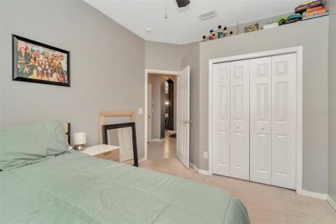 House in Tampa, Florida 3 bedrooms, 206.06 sq.m. № 1919670 - photo 21