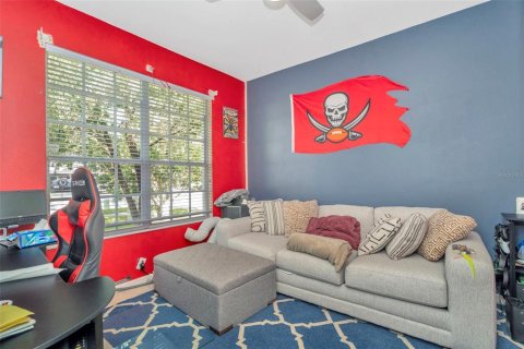 House in Tampa, Florida 3 bedrooms, 206.06 sq.m. № 1919670 - photo 6