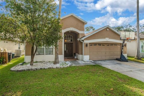 House in Tampa, Florida 3 bedrooms, 206.06 sq.m. № 1919670 - photo 2