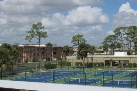 Condo in Port Charlotte, Florida, 1 bedroom № 2109747 - photo 30