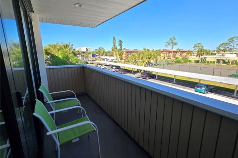 Condo in Port Charlotte, Florida, 1 bedroom № 2109747 - photo 29