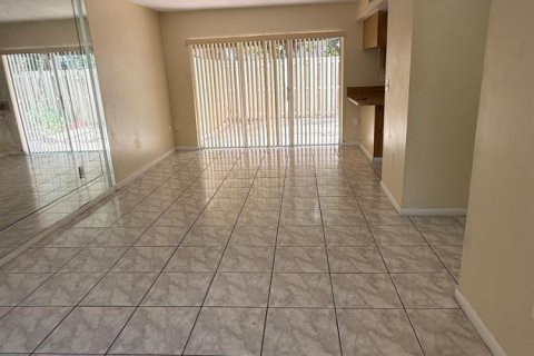 Townhouse in Cooper City, Florida 3 bedrooms, 120.96 sq.m. № 2180707 - photo 17