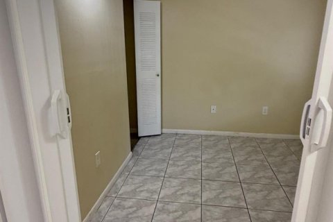 Townhouse in Cooper City, Florida 3 bedrooms, 120.96 sq.m. № 2180707 - photo 14