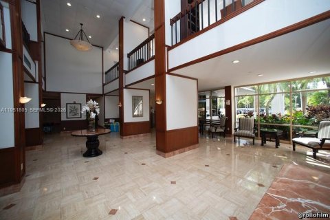 Condo in Aventura, Florida, 2 bedrooms  № 2006224 - photo 7
