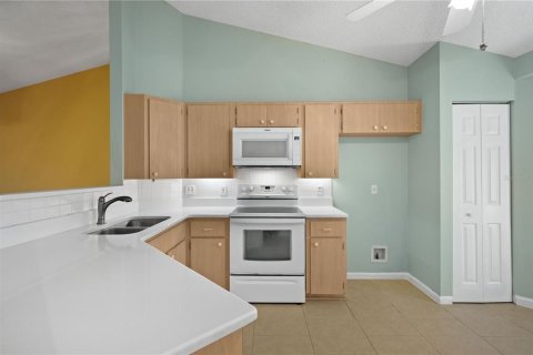 House in Ocala, Florida 2 bedrooms, 157.93 sq.m. № 1640187 - photo 13