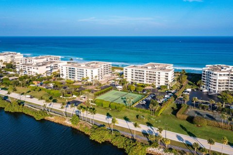 Condominio en venta en Palm Beach, Florida, 2 dormitorios, 176.7 m2 № 984264 - foto 1