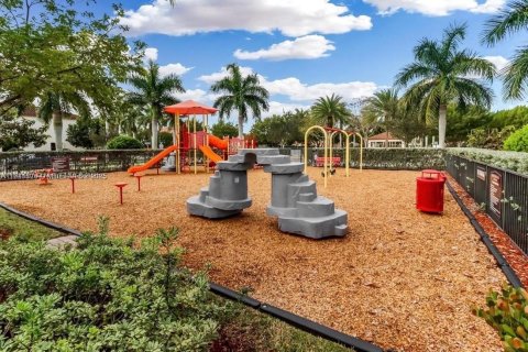 Adosado en alquiler en Miami, Florida, 3 dormitorios, 176.33 m2 № 1940960 - foto 13