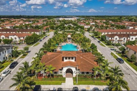 Adosado en alquiler en Miami, Florida, 3 dormitorios, 176.33 m2 № 1940960 - foto 14