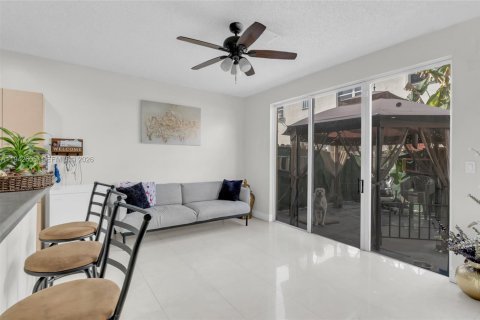 Touwnhouse à vendre à Homestead, Floride: 3 chambres, 147.16 m2 № 2152768 - photo 13