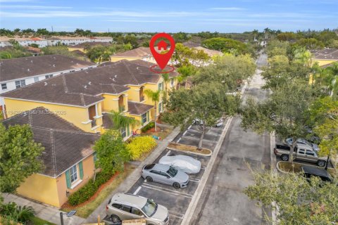 Touwnhouse à vendre à Homestead, Floride: 3 chambres, 147.16 m2 № 2152768 - photo 3