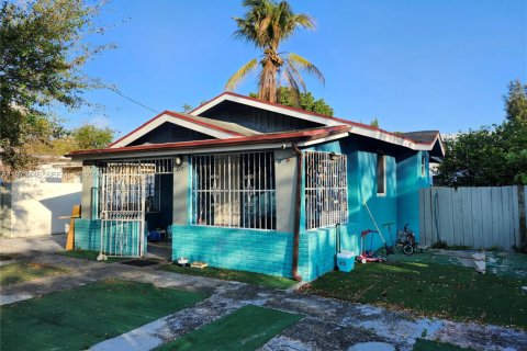 Купить виллу или дом в Майами, Флорида 2 спальни, 62.43м2, № 2036437 - фото 3