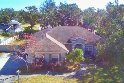 House in Lakeland, Florida 3 bedrooms, 231.05 sq.m. № 1560881 - photo 1