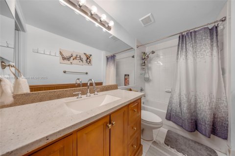 Copropriété à vendre à Miami, Floride: 2 chambres, 79.9 m2 № 1809579 - photo 20