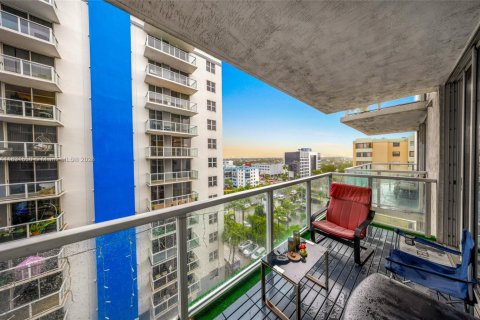 Copropriété à vendre à Miami, Floride: 2 chambres, 79.9 m2 № 1809579 - photo 2