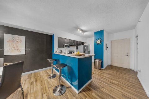 Copropriété à vendre à Miami, Floride: 2 chambres, 79.9 m2 № 1809579 - photo 10