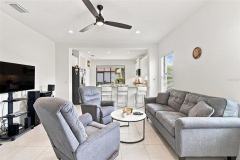 House in Bradenton, Florida 3 bedrooms, 141.95 sq.m. № 2396395 - photo 7