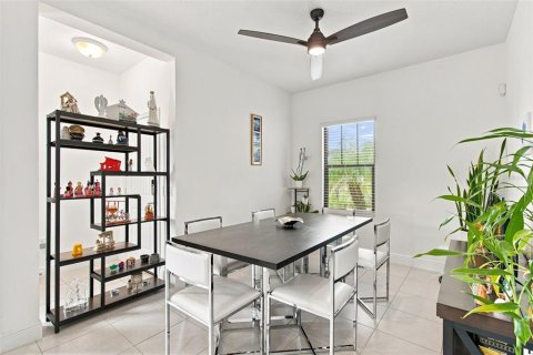 House in Bradenton, Florida 3 bedrooms, 141.95 sq.m. № 2396395 - photo 9