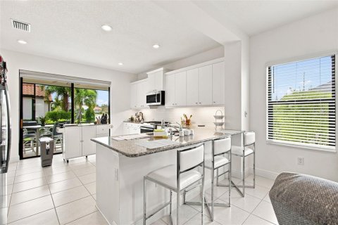 House in Bradenton, Florida 3 bedrooms, 141.95 sq.m. № 2396395 - photo 11
