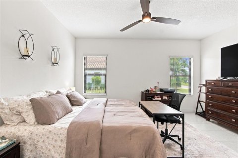 House in Bradenton, Florida 3 bedrooms, 141.95 sq.m. № 2396395 - photo 19