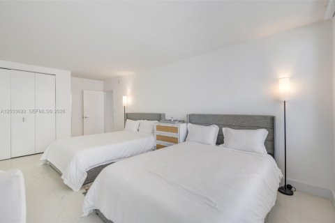 Снять в аренду кондоминиум в Серфсайд, Флорида 2 спальни, 118.91м2, № 2078028 - фото 14