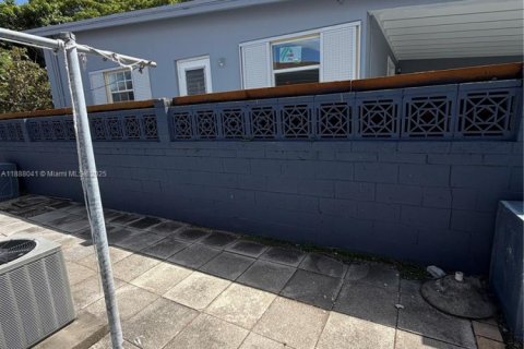 Снять в аренду квартиру в Холливуд, Флорида 1 спальня, 58.53м2, № 1942092 - фото 18