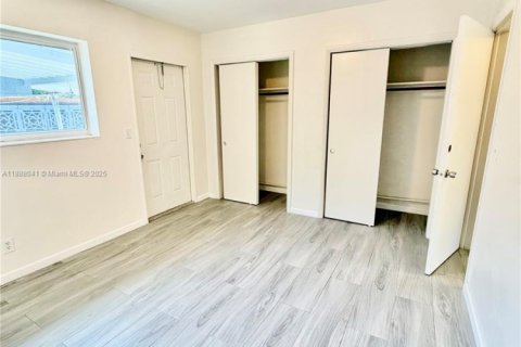 Снять в аренду квартиру в Холливуд, Флорида 1 спальня, 58.53м2, № 1942092 - фото 10