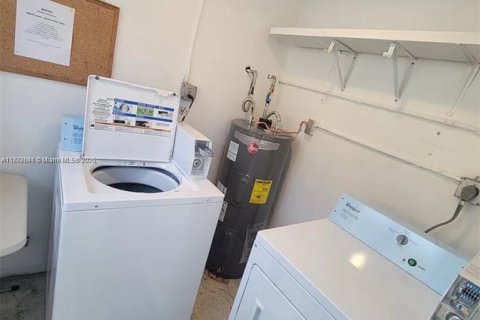 Снять в аренду квартиру в Холливуд, Флорида 1 спальня, 58.53м2, № 1942092 - фото 15