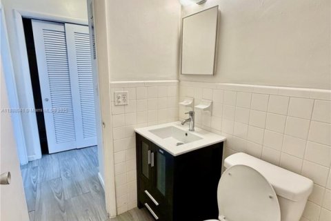 Снять в аренду квартиру в Холливуд, Флорида 1 спальня, 58.53м2, № 1942092 - фото 8