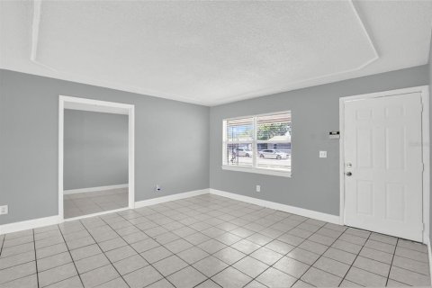 House in Orlando, Florida 3 bedrooms, 116.13 sq.m. № 2222753 - photo 6