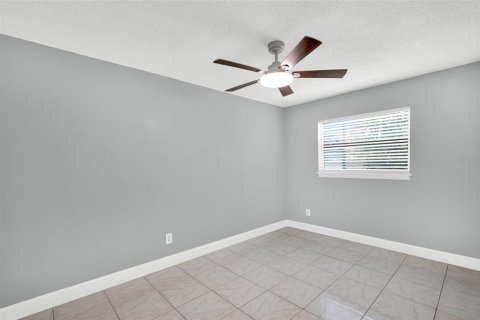 House in Orlando, Florida 3 bedrooms, 116.13 sq.m. № 2222753 - photo 20