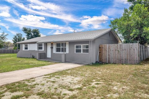 House in Orlando, Florida 3 bedrooms, 116.13 sq.m. № 2222753 - photo 3