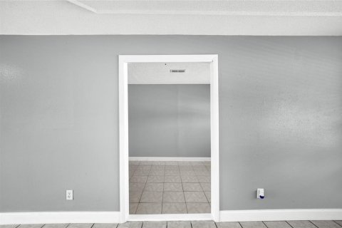House in Orlando, Florida 3 bedrooms, 116.13 sq.m. № 2222753 - photo 16
